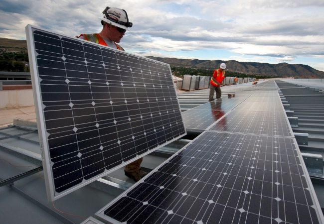 instalação de painel solar - energia solar - sistema fotovoltaico - painéis solares